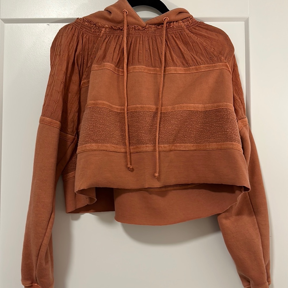 Free people cute crop sweatshirt! XS never worn